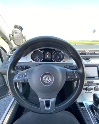 Volkswagen Passat cena 39500 przebieg: 255000, rok produkcji 2013 z Zambrów małe 137